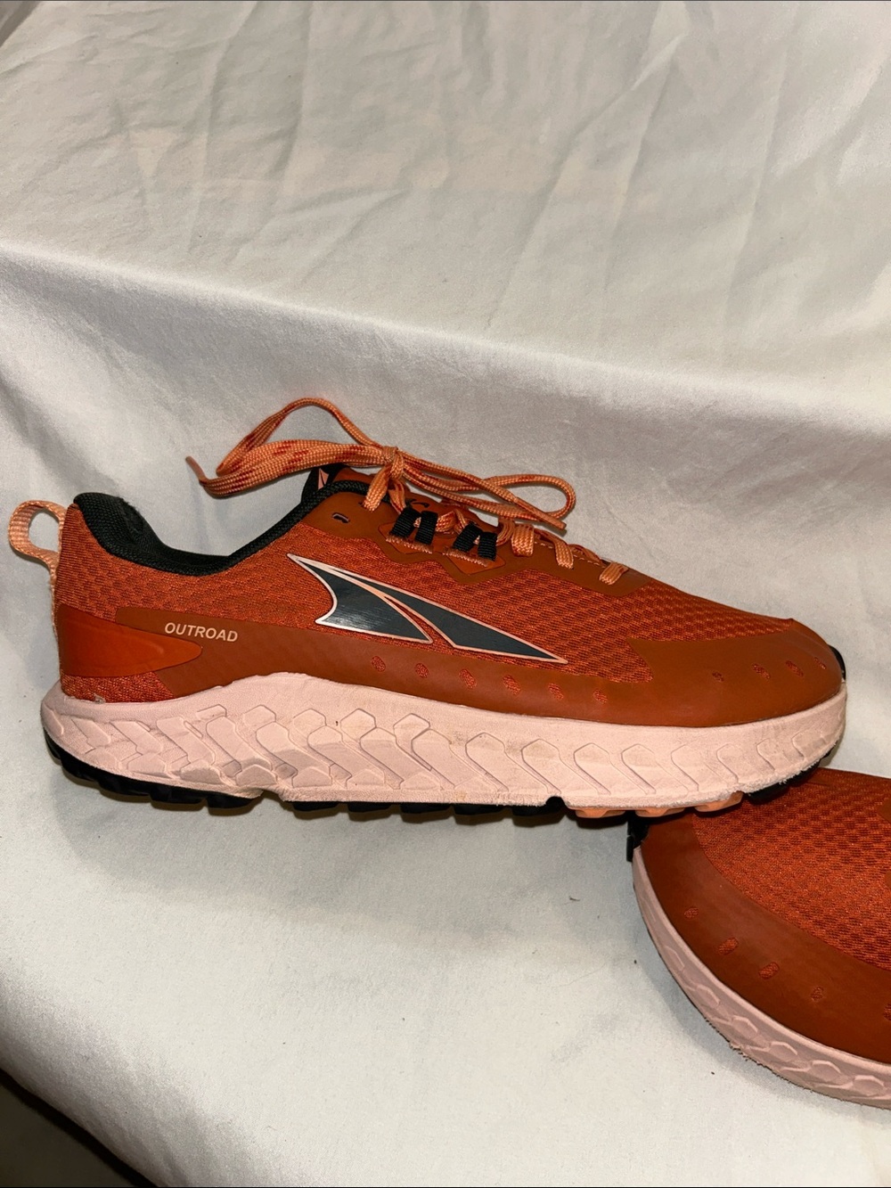 Altra Outroad Trail Running Shoe - Picture 6 of 8